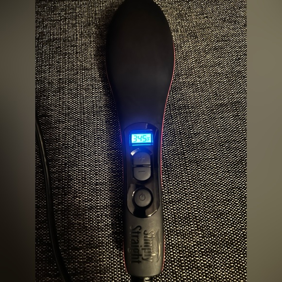 Simply Straight Ceramic Hair Straightening Brush - Picture 3 of 3